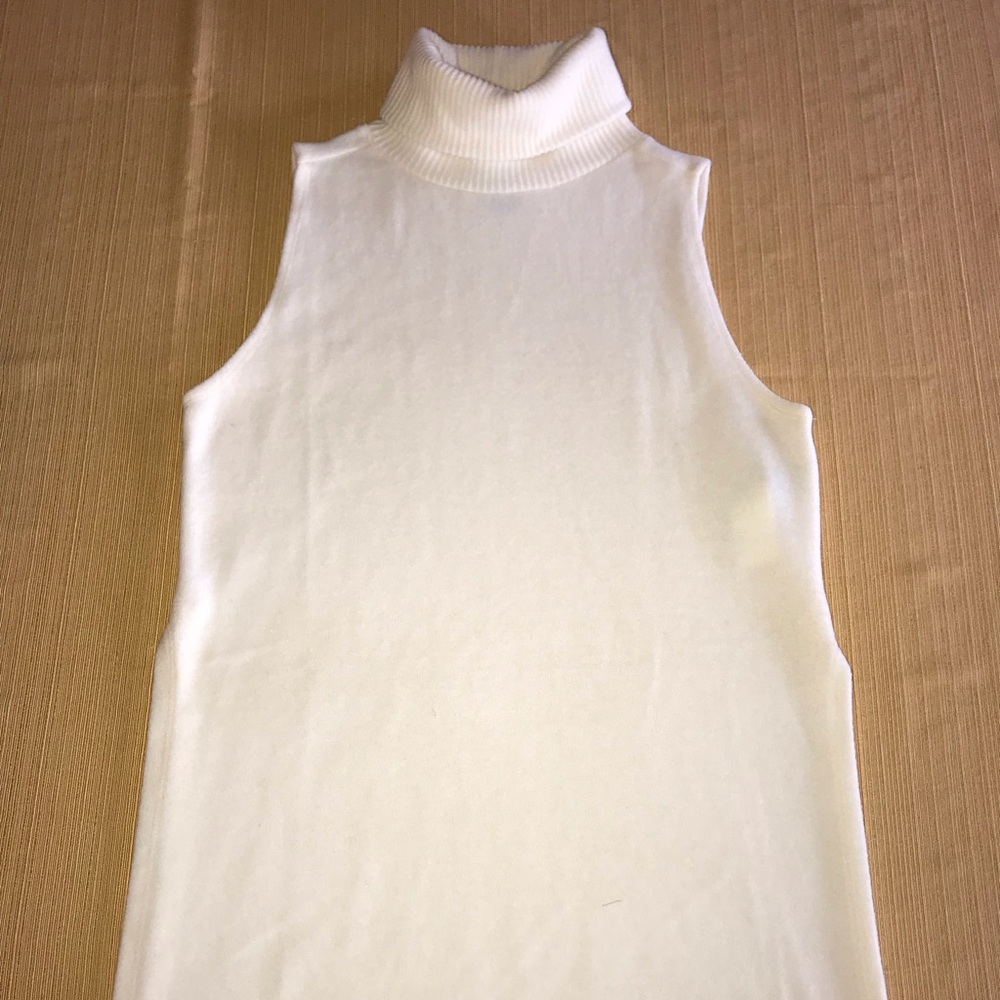 Forever 21 Turtleneck Sweater Top